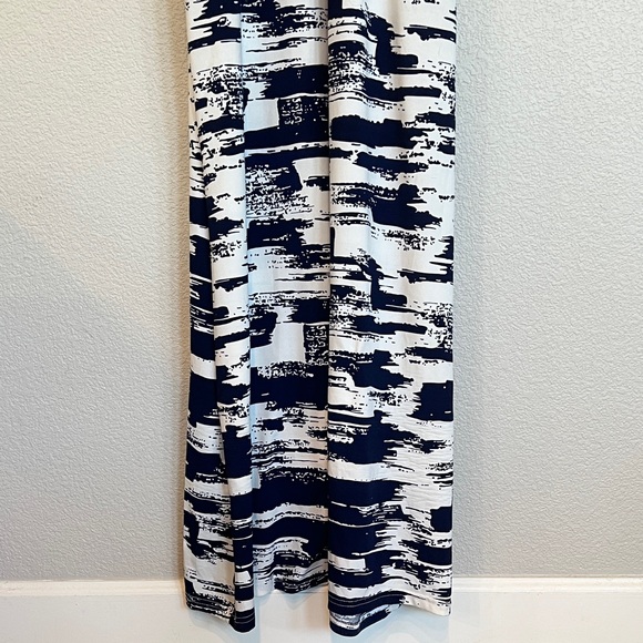 Papillon Blanc Long Black and White Dress - Picture 6 of 6